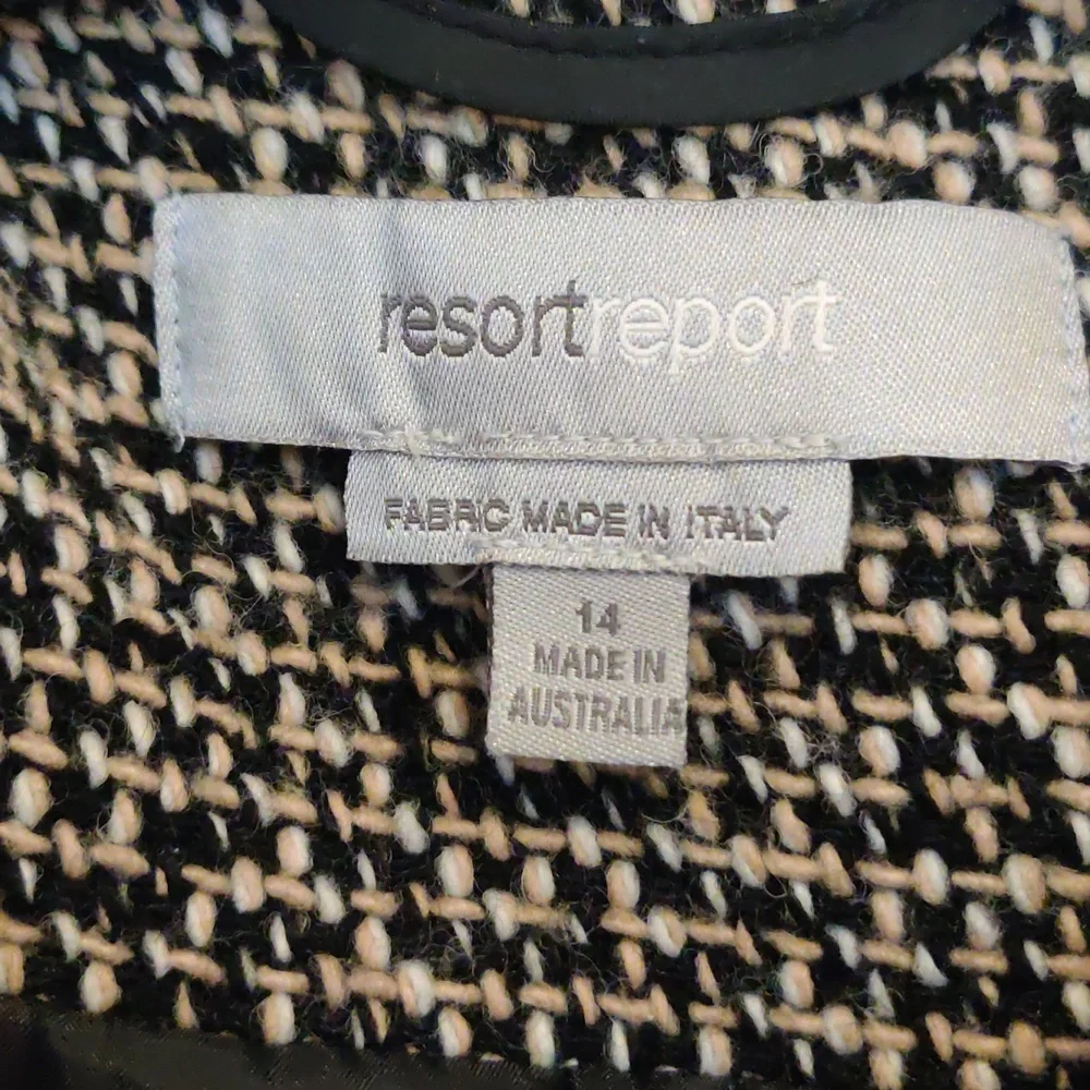 Resort Report Italian wool mix mid length coat Size 12-14 - Picture 2 of 9